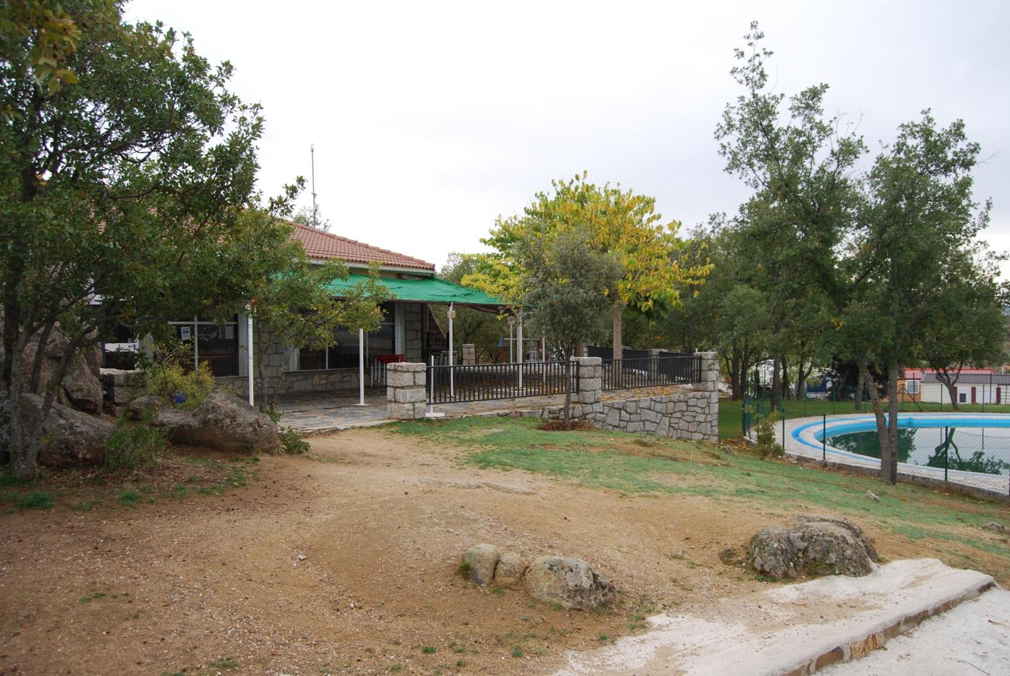 Camping De Cervera De Buitrago Exterior photo